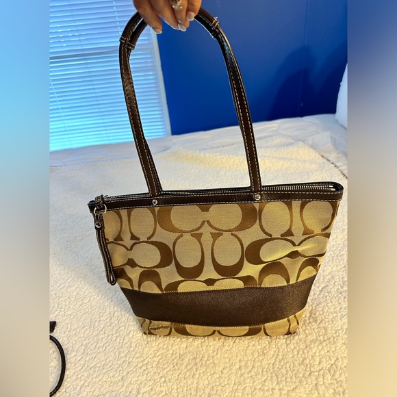 Coach signature striped tote with matching tech wallet and change purse. - Picture 14 of 17